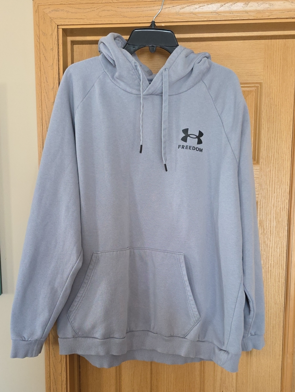 Under Armour Freedom Men's Light Gray Pullover Hoodie
